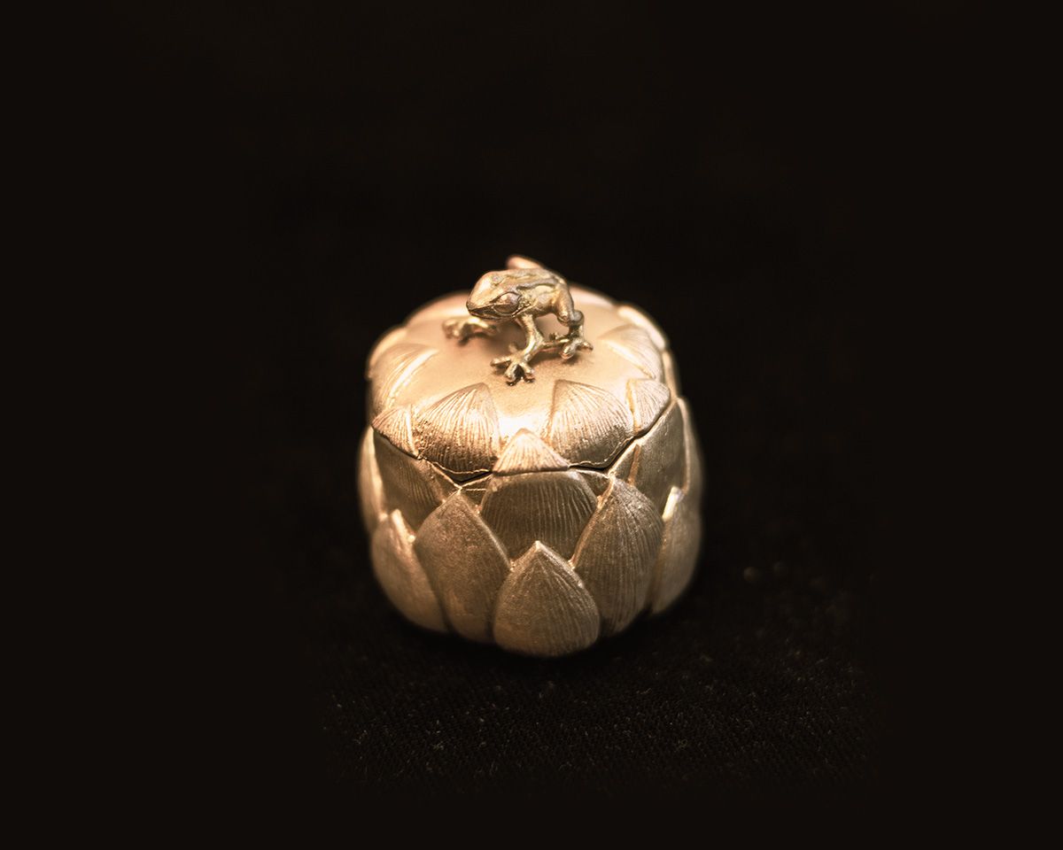 Lotus Frog Box