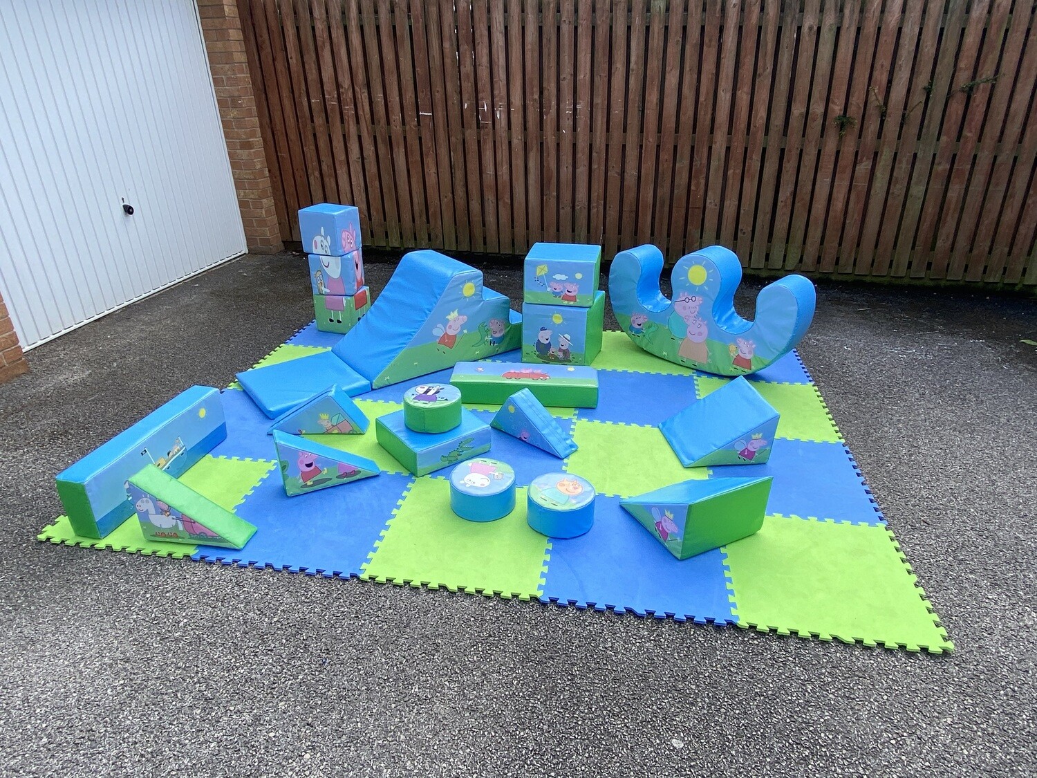 Peppa Pig soft play set small £69