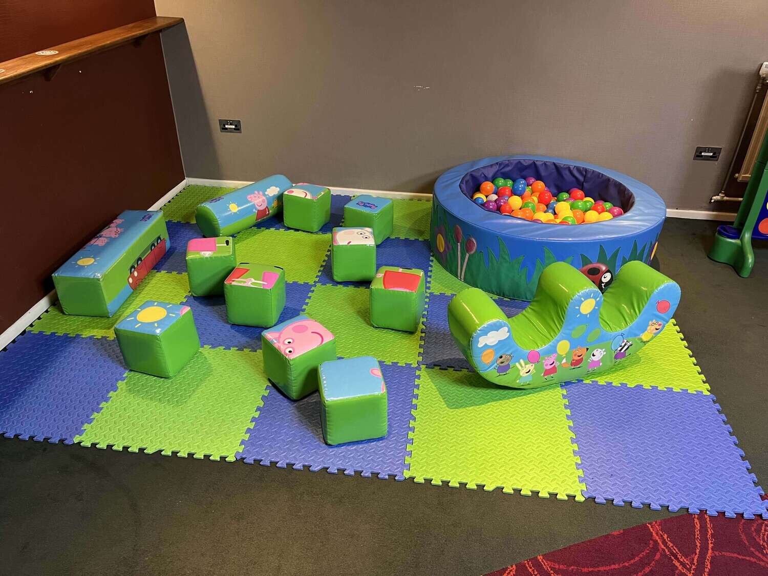 Peppa Pig medium soft play set £79