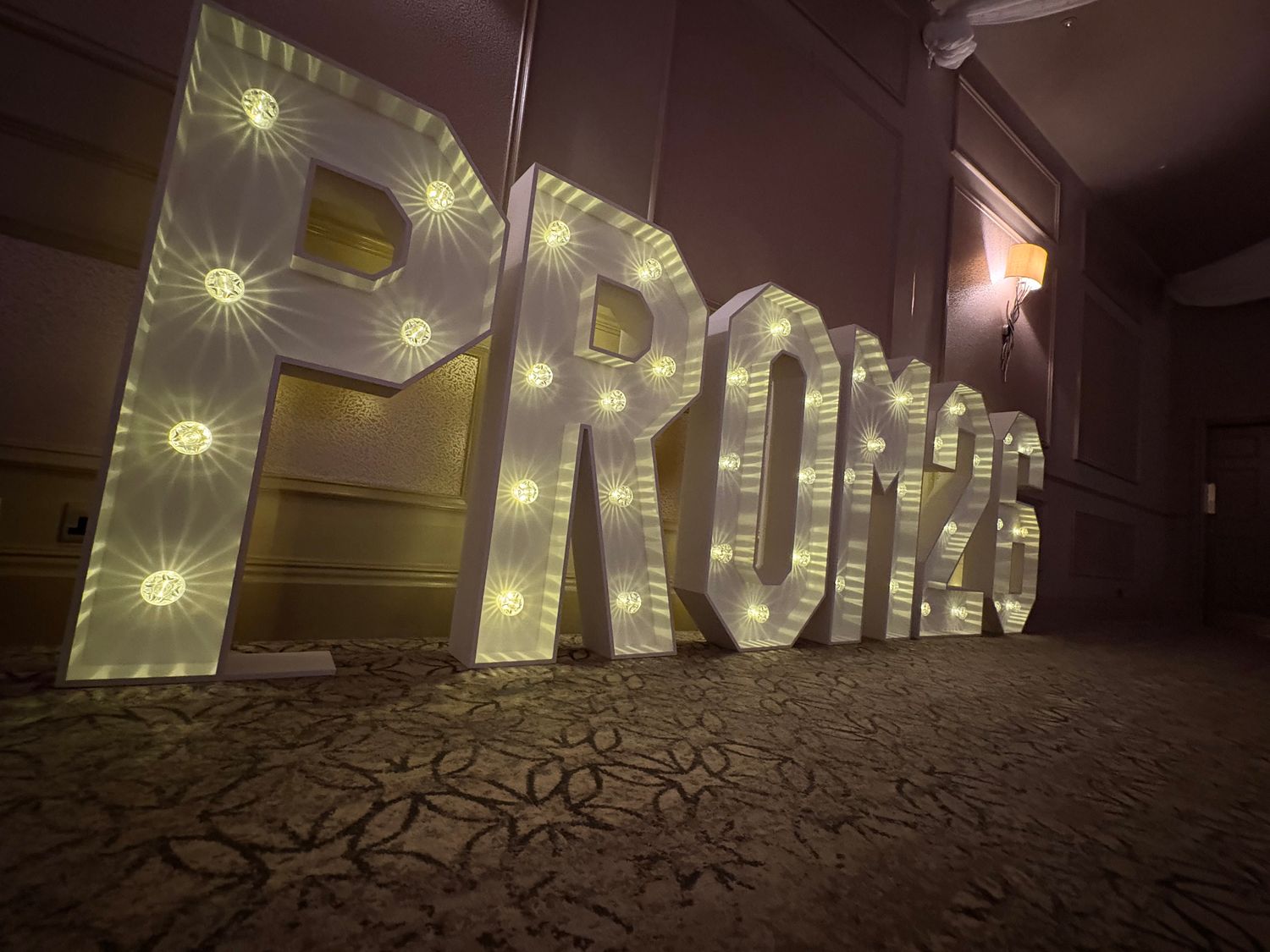 4ft Light up PROM 26