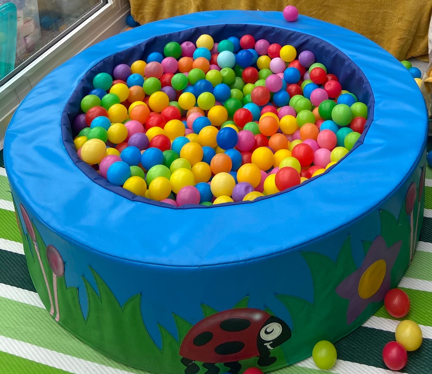 Ball pit
