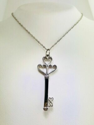 14kt White Gold Heart Key Necklace