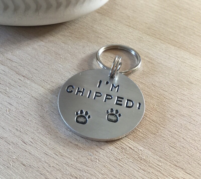 Aluminium Dog Tag Paw I’M CHIPPED! with two paw prints