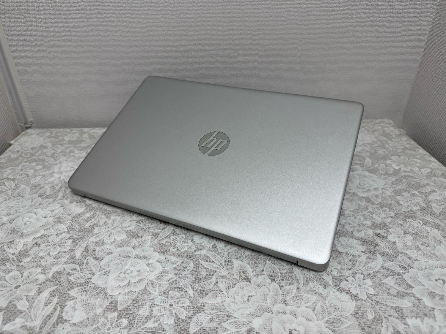 HP Notebook 15s-du1010tu 10th Gen i5 16GB 512GB