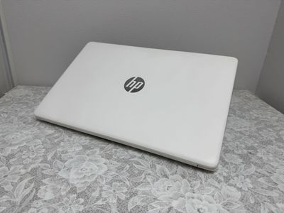 Windowsノート本体 HP Laptop 15-db0161AU HP laptop model 15-db0161AU ノートPC ホワイト