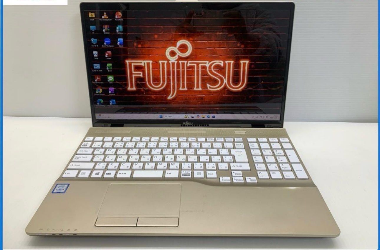Fujitsu i3 7th Gen 8GB 128GB+ 500GB