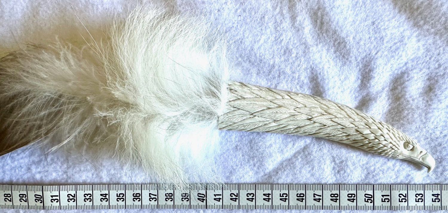 Echter XL Adlerfeder mit geschnitztem Hirschhorn Griff- Selten!