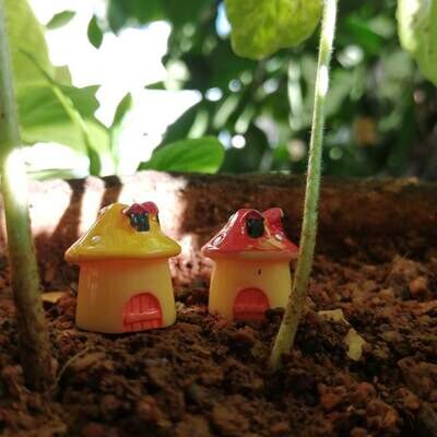 Miniature Mushroom House Assorted (Single Piece) Miniature Mushroom House Assorted (Single Piece)