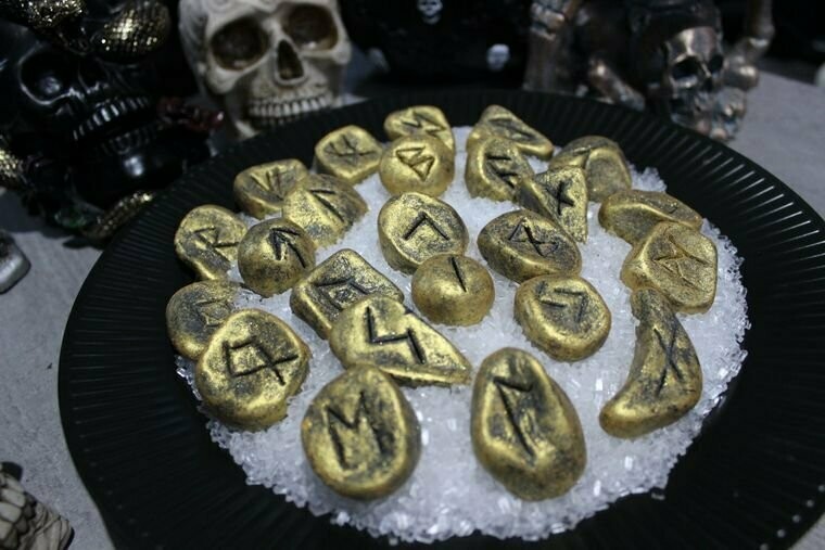 Cures & Curses Rune Wax Melts