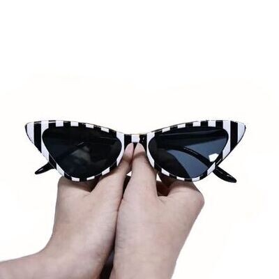 Retro Cat Eye Punk Sunglasses- Striped