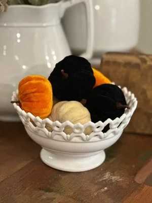 IE Beige Velvet Mini Pumpkin (Bag Of 6)