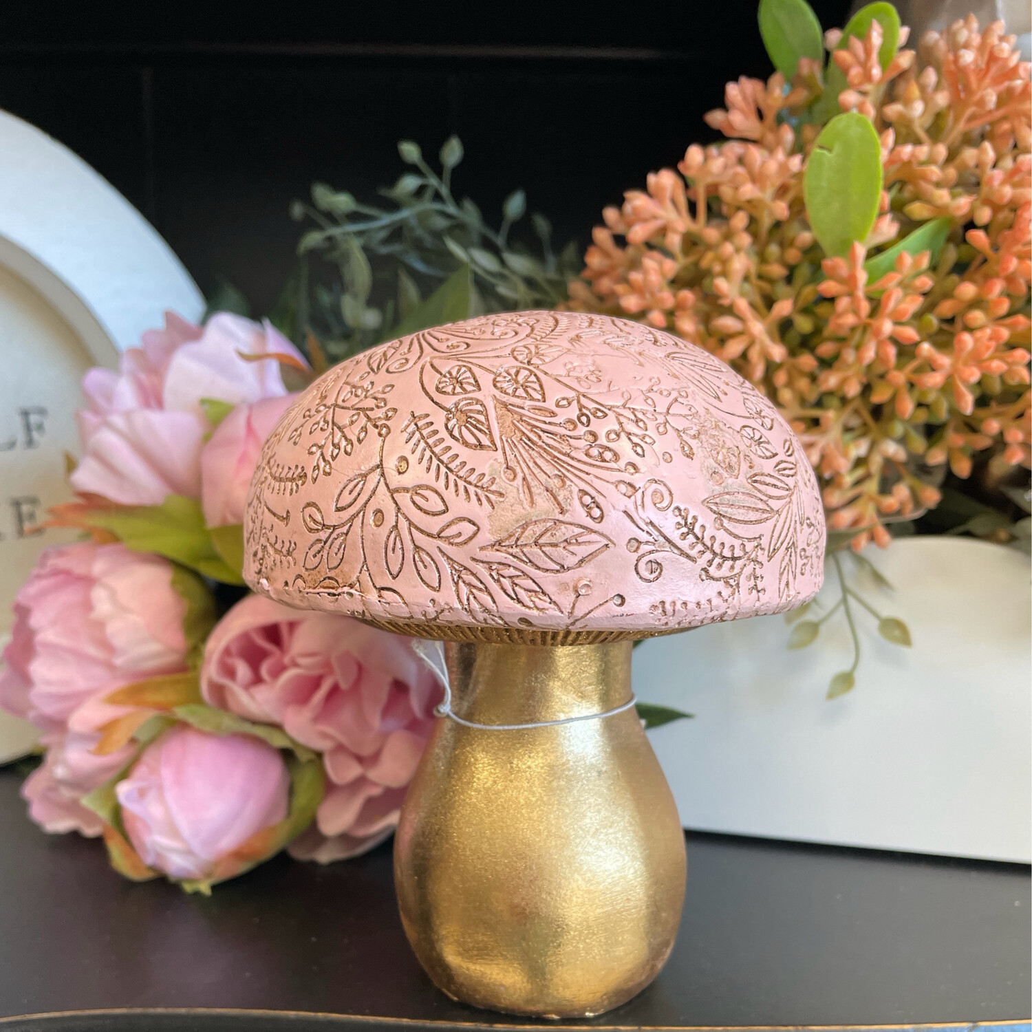 Yng Lg Pink Resin Mushroom