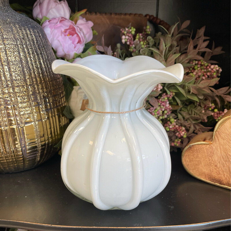 MP Sm Ruffled Glass Vase 6.5&quot;H