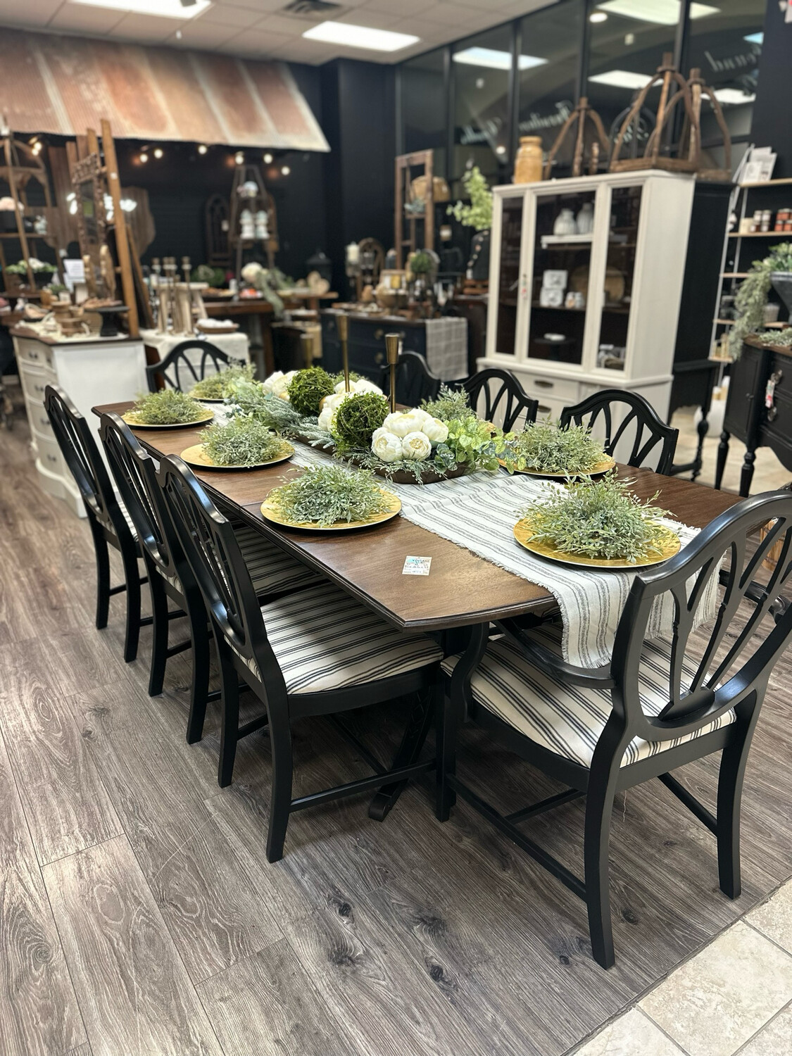 VV Table 42x30-1/2x93 8 Chairs