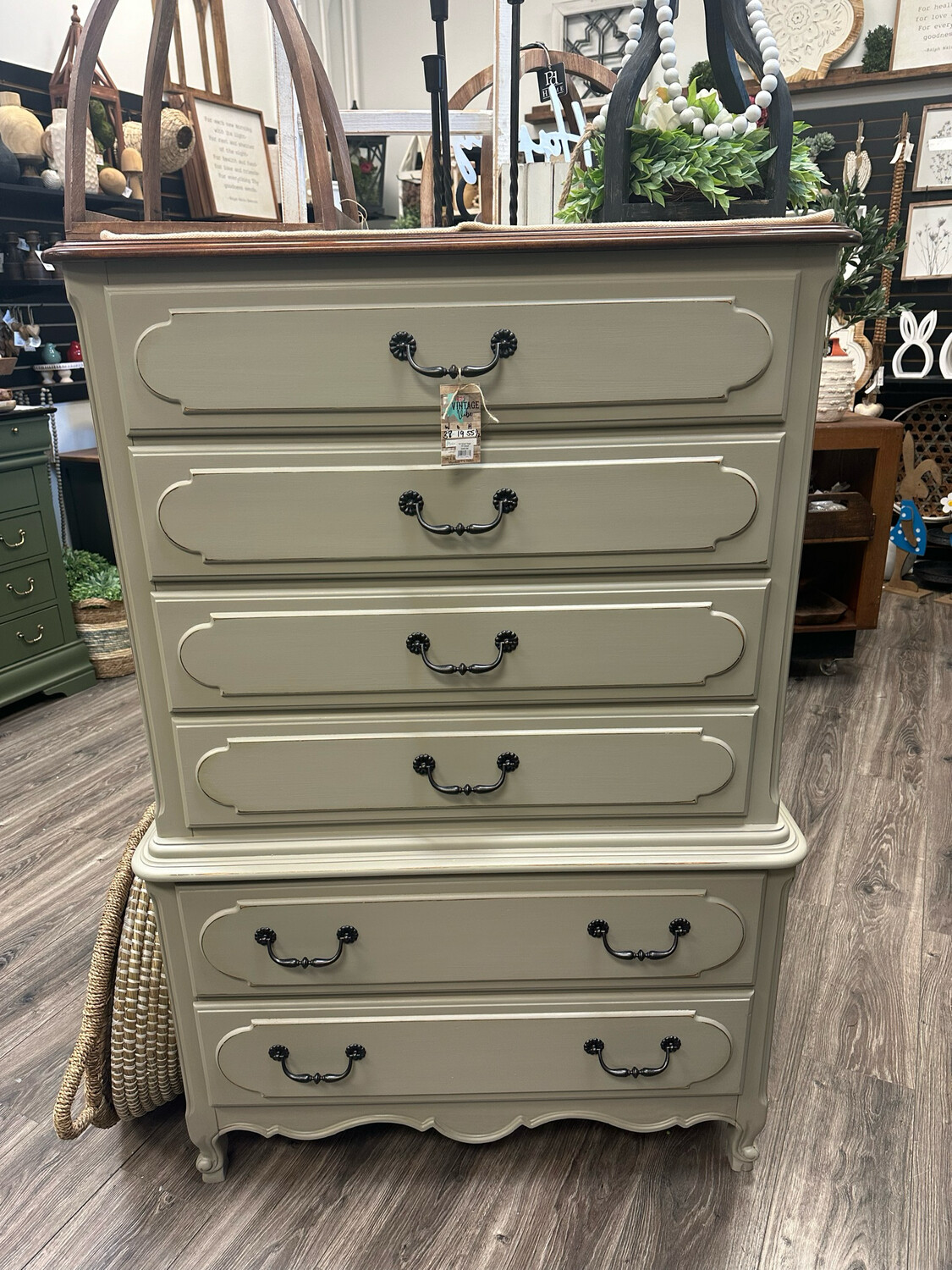 VV Dried Sage FP Chest 38x19x55.5 Salesman 