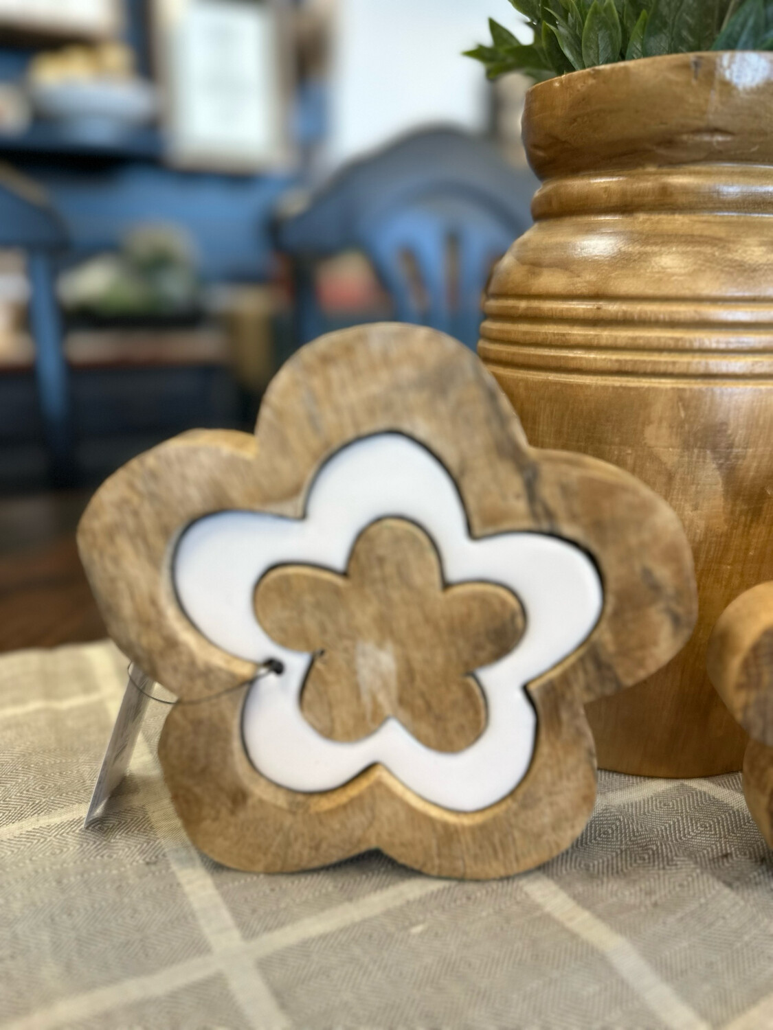 WT Md Wood Daisy Flower Block 7&quot;