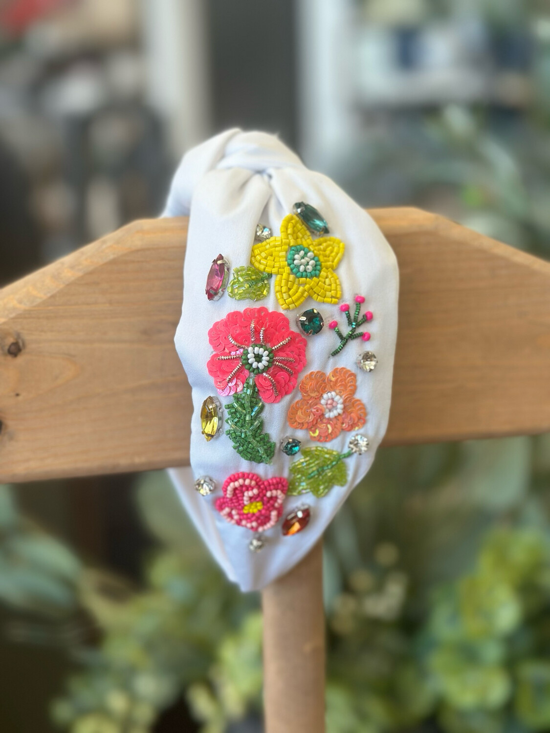 DAV HB Beaded White Bright Flowers