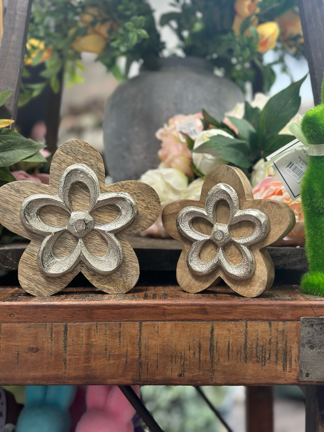 WT Sm Silver Daisy Mango Wood 5x5