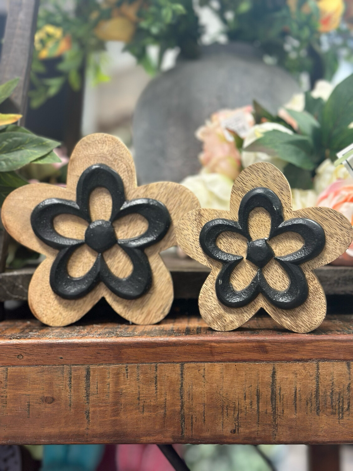 WT Sm Black Daisy Mango Wood 5x5