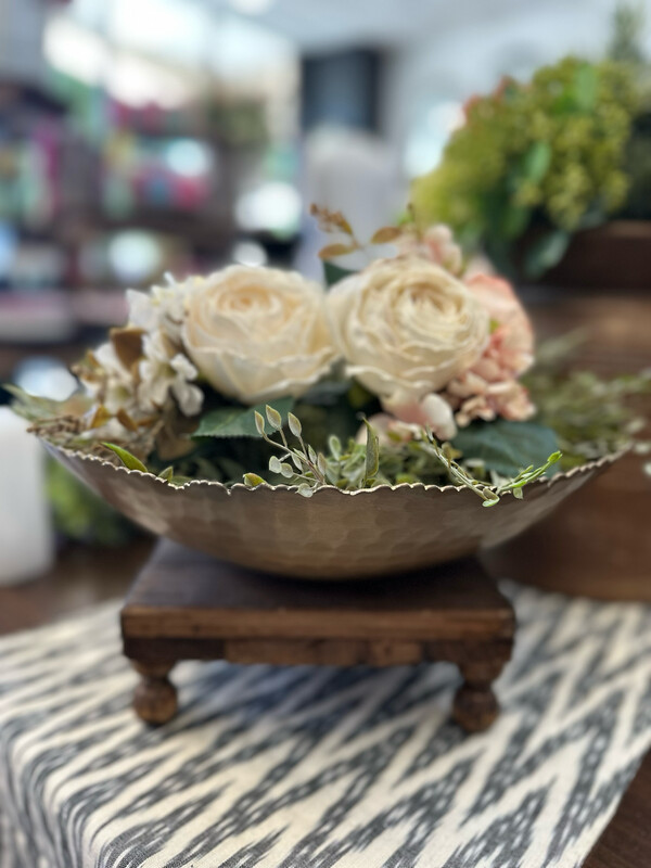 IH 13x3.5 Gold Round Vintage Bowl