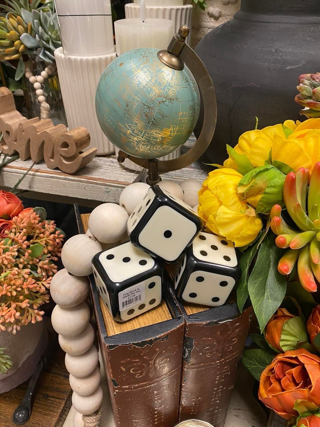 Pdg Black &amp; White Die 2x2