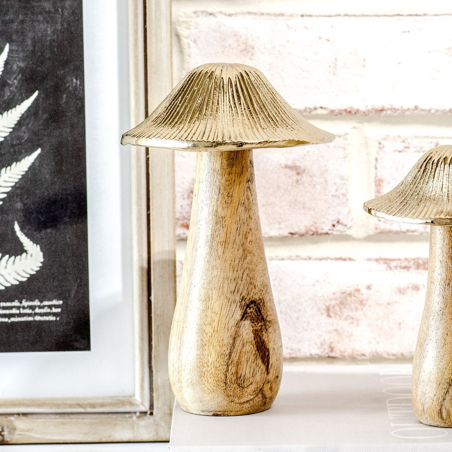 Pdg Lg Gold Top Wood Mushroom 6.75&quot;