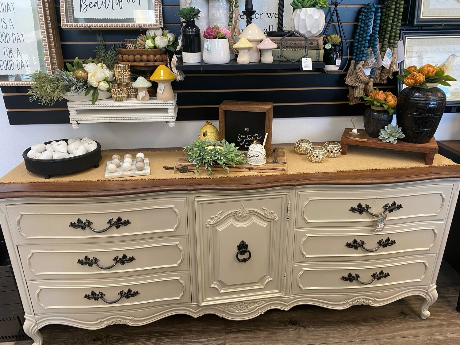 VV SG Thomasville Triple sale 