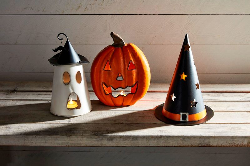 MP Hat Halloween Tin Lantern 11x7.5