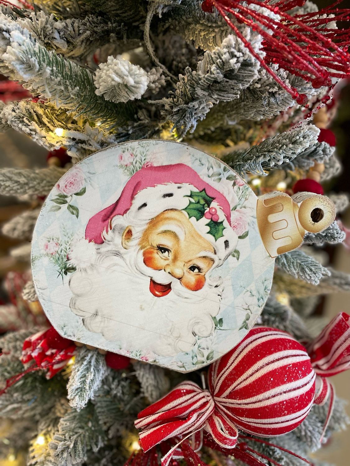 Jarmz Ornament Sitter 10x8 Pink Santa