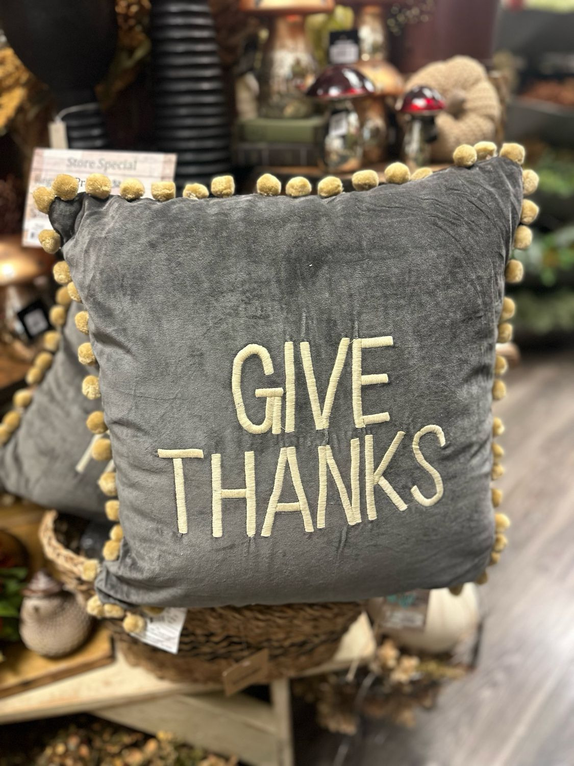 Pbk GIVE THANKS Pillow 17.5x17.5