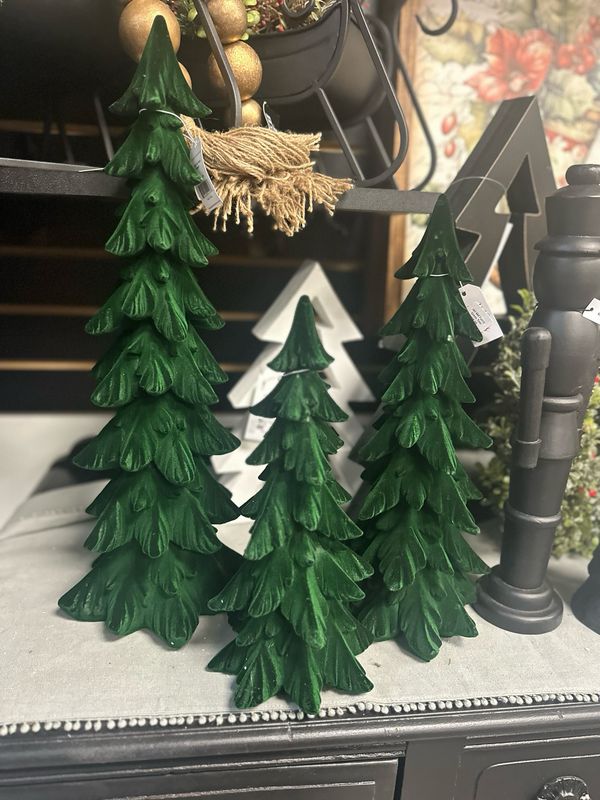 HH Lg Fuzzy Green Tree 19&quot;
