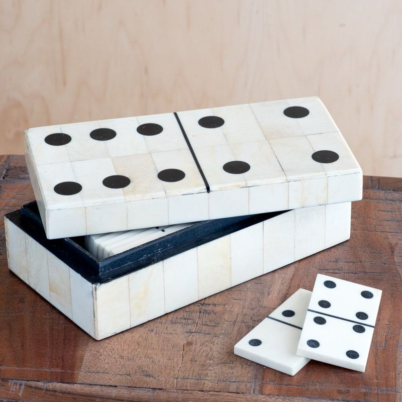 Pdg Domino Box w/dominoes