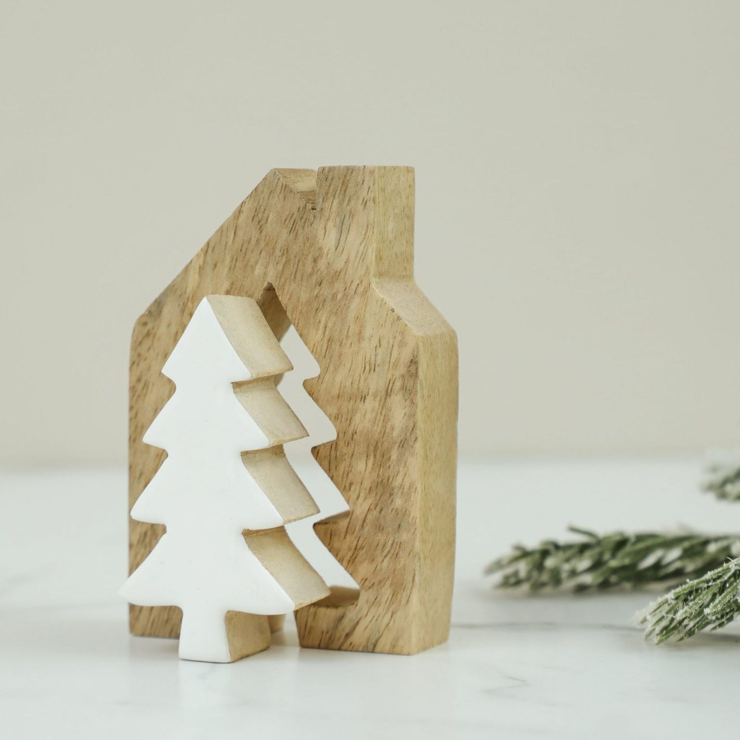 PDG Wood House w/inner Tree Cut