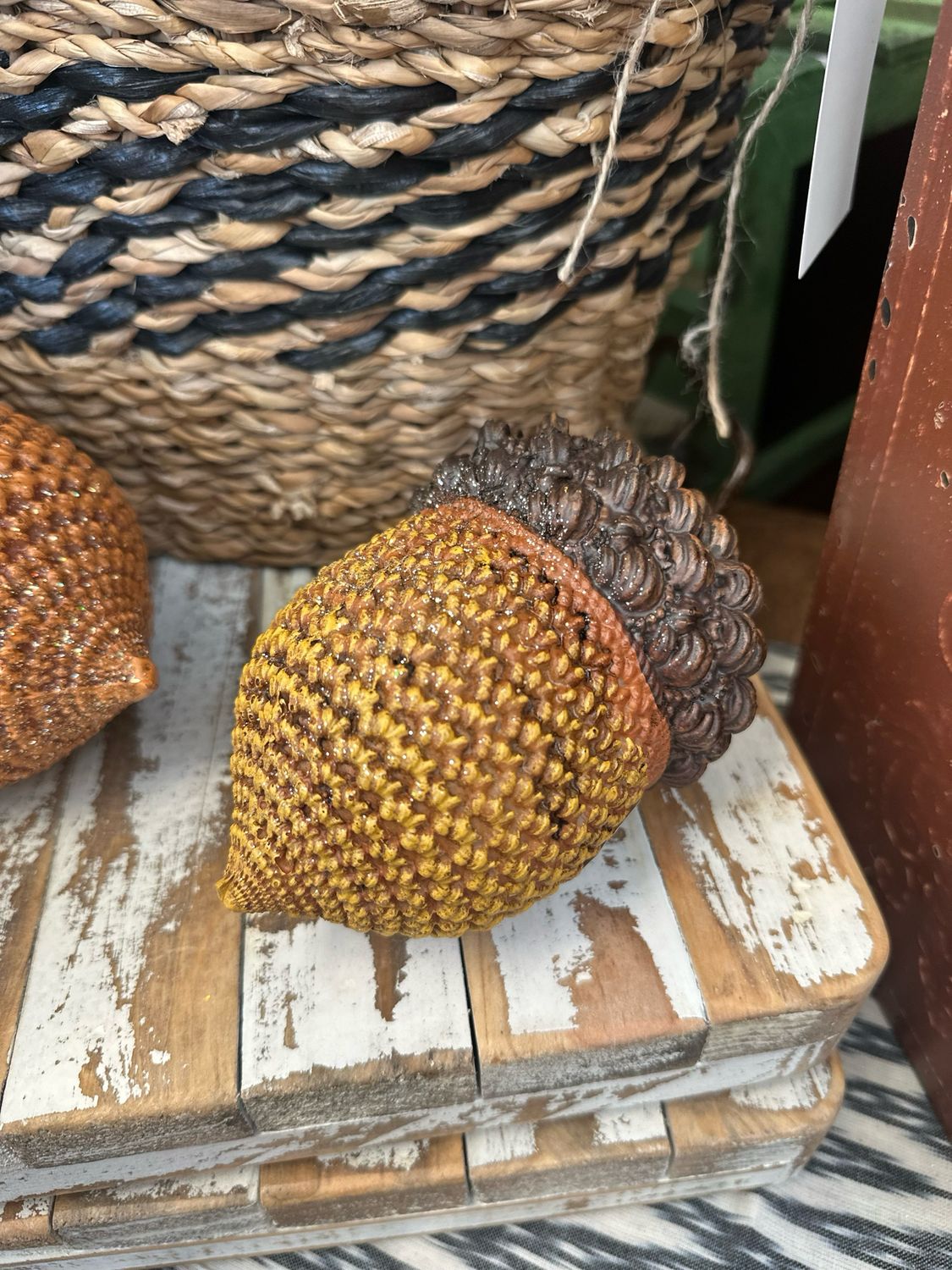 Ger Md Resin Acorn Mustard 5.75&quot;