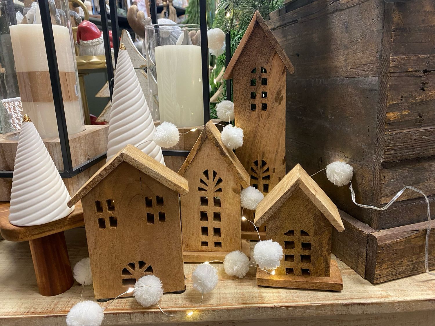 CCO Set/4 Mango Wood Houses 13&quot; - 5.6&quot;