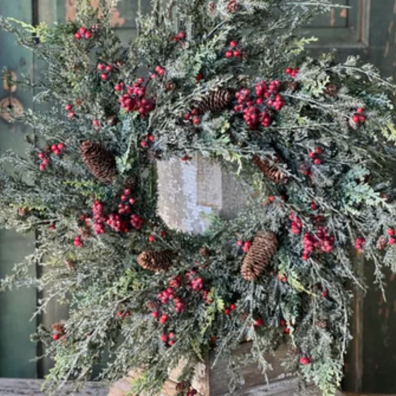 Lan 30&quot; Divinity Berry Cedar Wreath