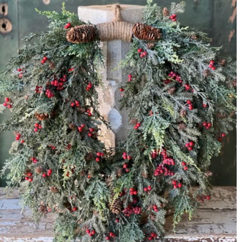 Lan 28&quot; Divinity Hanging Wreath