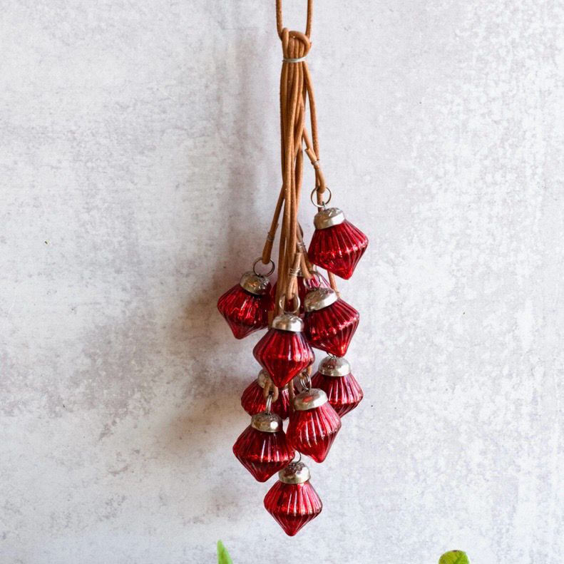 Pdg 10pc Red Orn Bunch