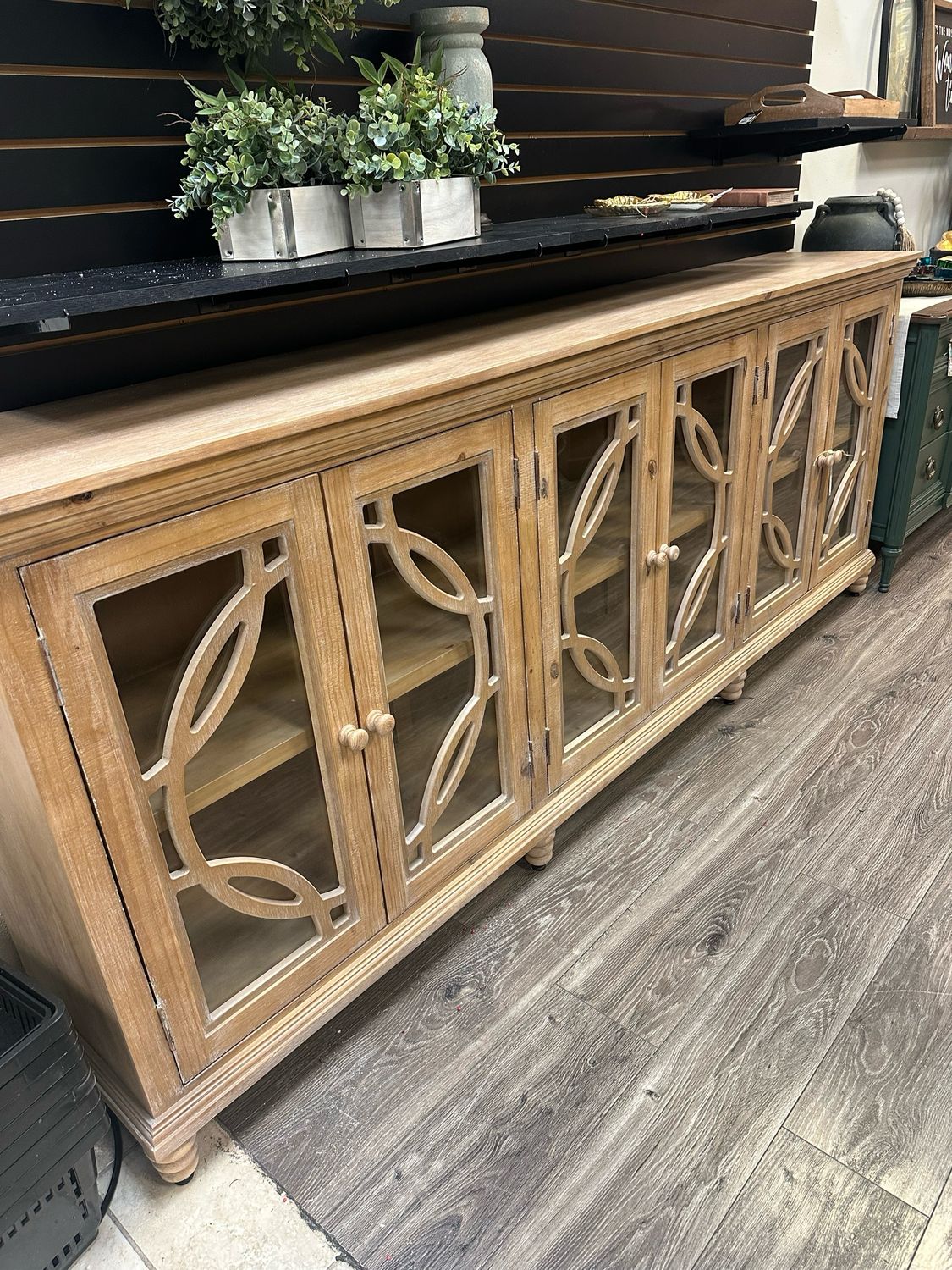 LPI Console 95x16x38