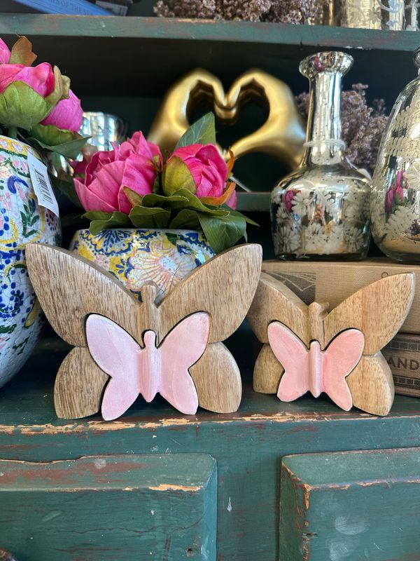 WTC Sm Nat/Pink Scalloped Butterfly Block 4.75x3.75