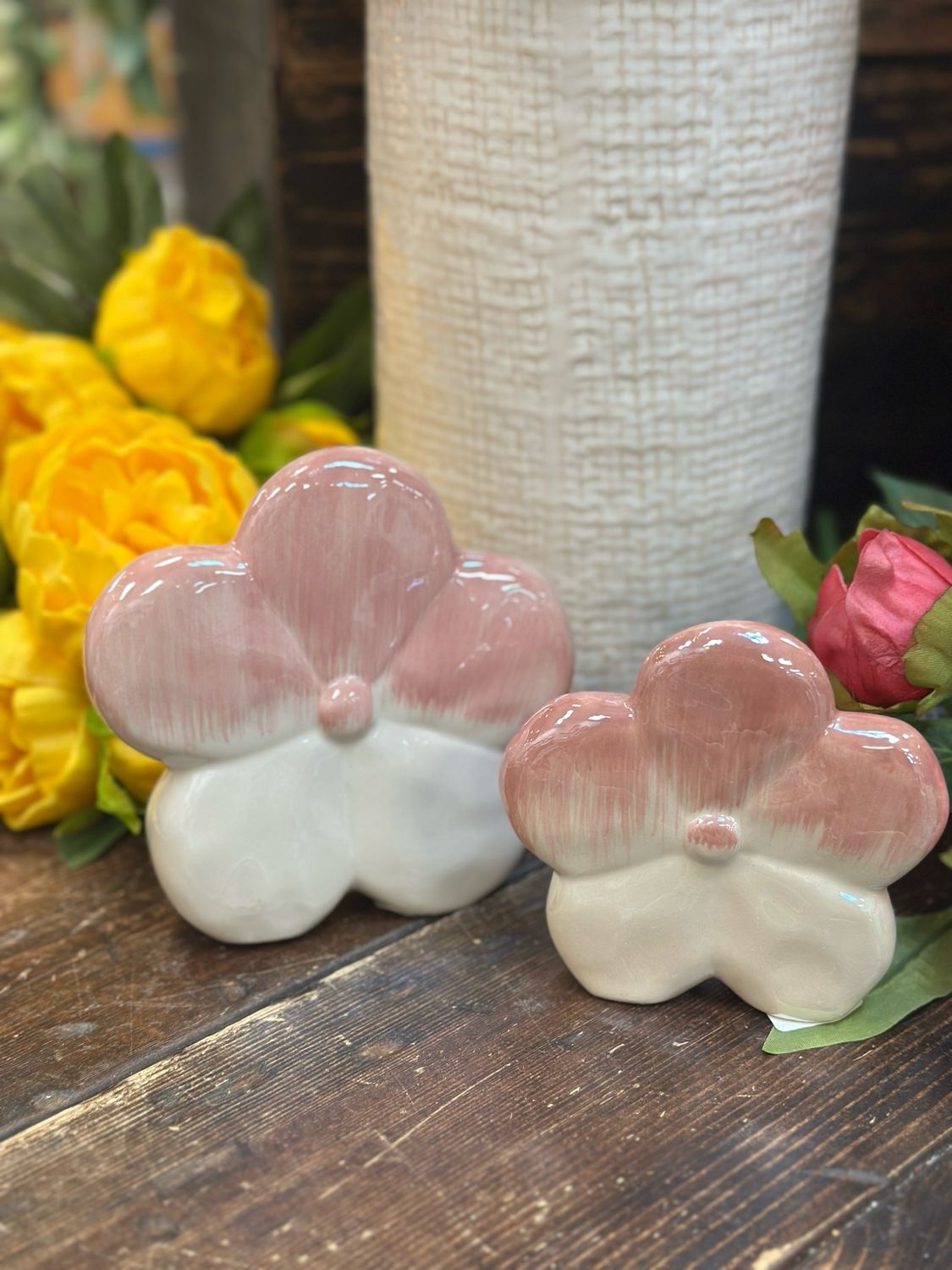 WTC Sm Pink/White Porcelain Daisy 4&quot;