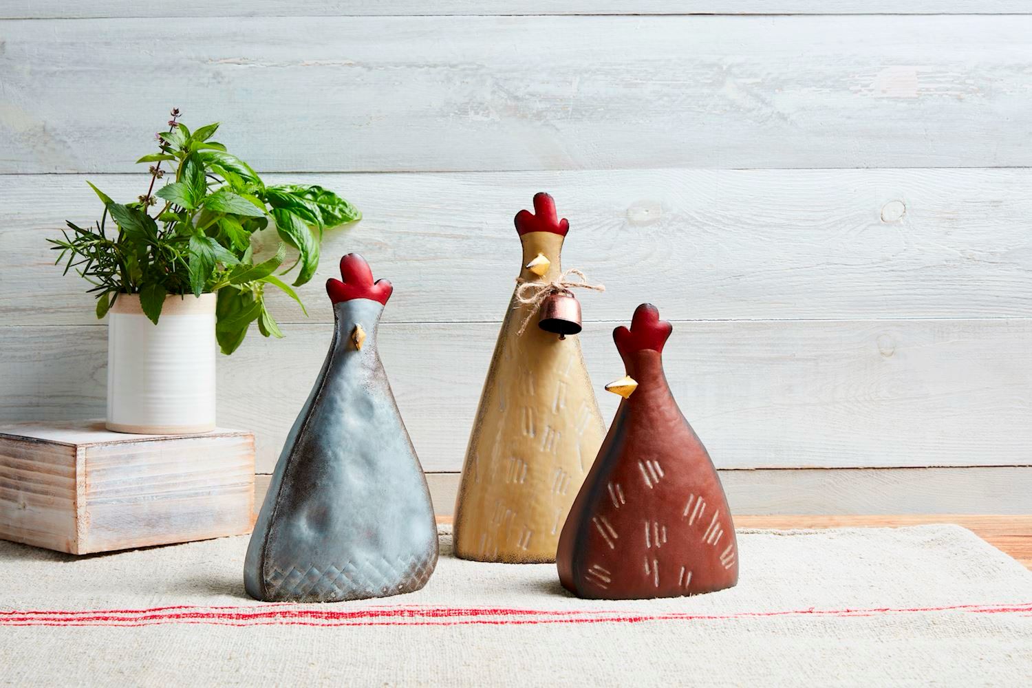 MP Lg Tin Chicken Decorative Sitter 11.75&quot;