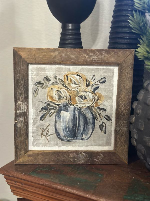 SCM 12x12 Navy Vase Yel Flower