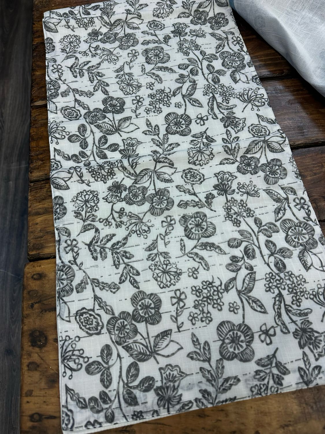 VHC Gray Gables 54x13