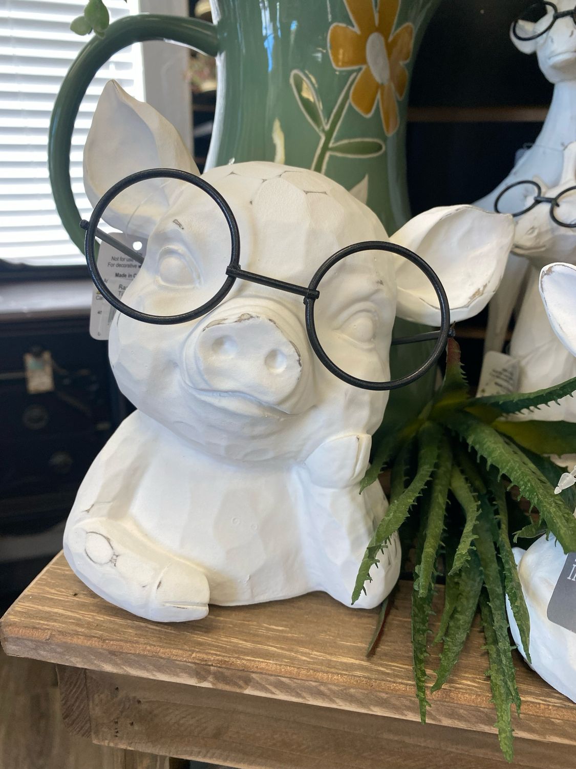 Arl 7" Head Tilt Pig With Glasses Bust
