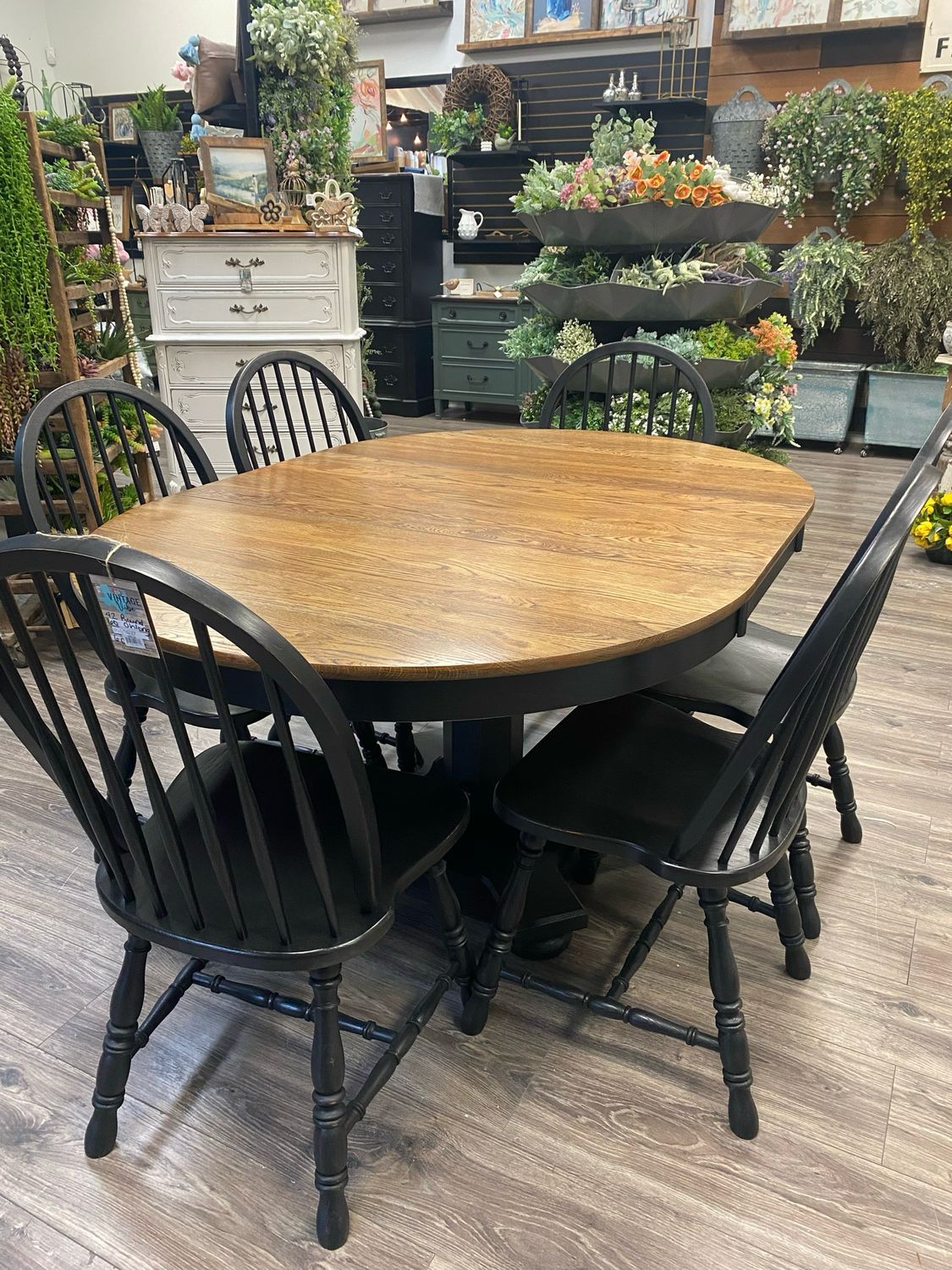 VV 42&quot; R Black Table W\ 6 Chairs