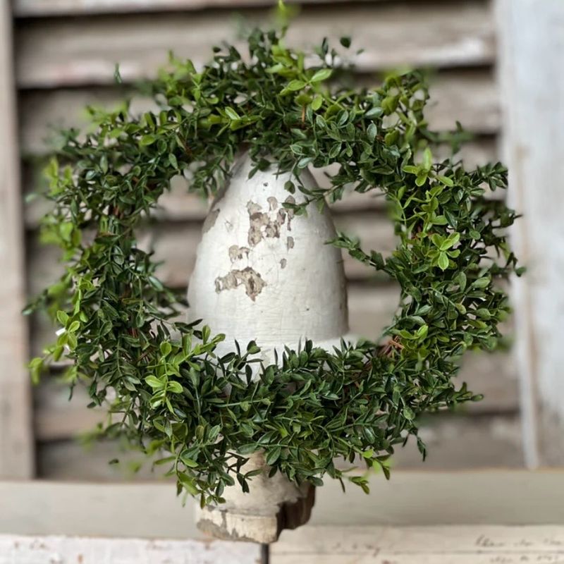 Boxwood Candle Ring 6.5"