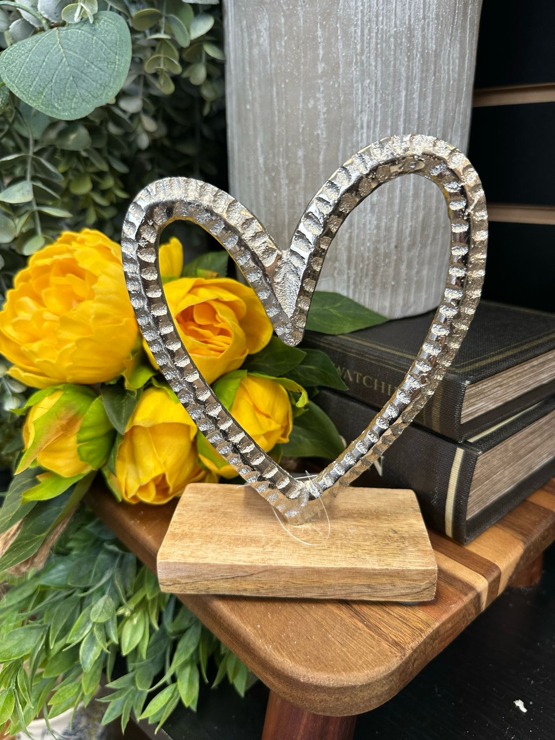 WTC Lg Silver Metal Heart On Stand 6.5x5x2