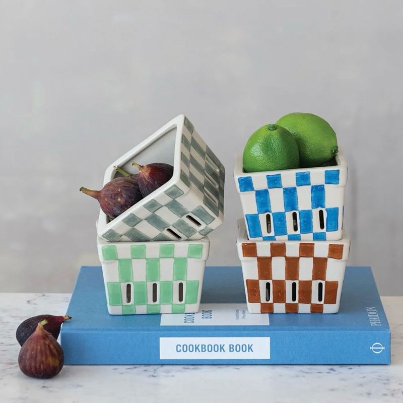 Cco Light Green Checker Berry Basket Stoneware 4.2x4.2x2.8