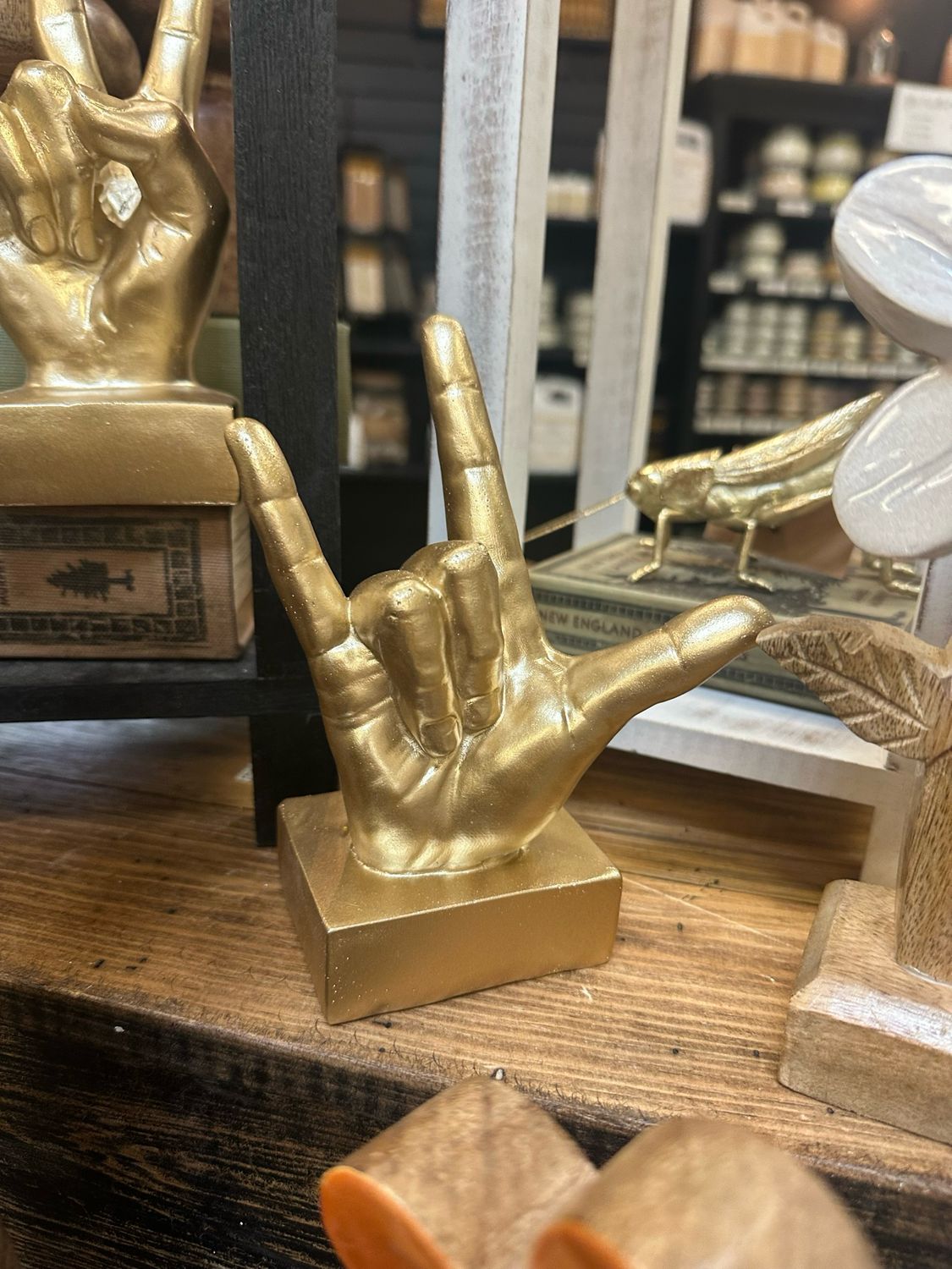 Yng I Love You Hand Gold 6&quot;